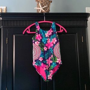 NWOT girls one piece swimsuit. Size 12